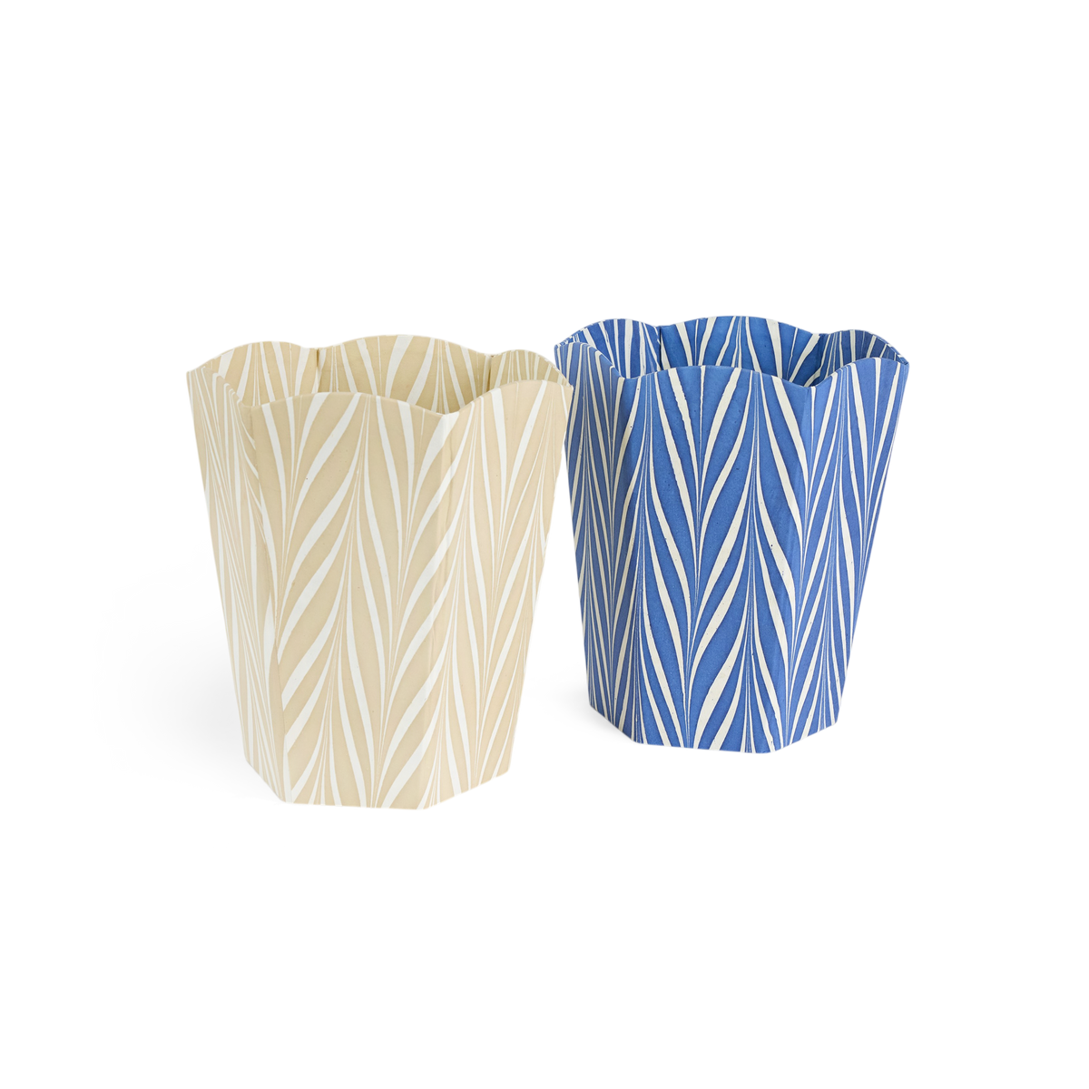 Soyabean Banyan – Hand Marbled Scalloped Basket (9.5" W x 9.5" D x 12" H)