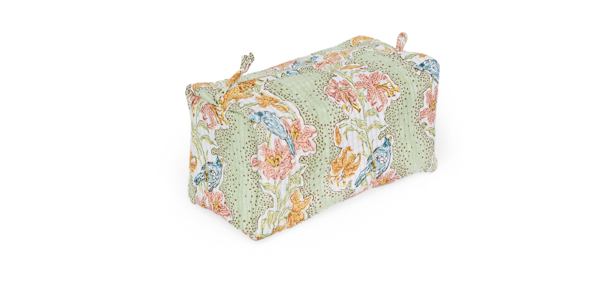 Parrot Garden – Quilted Beauty Bag Medium – 8.5" × 4" × 3.5"