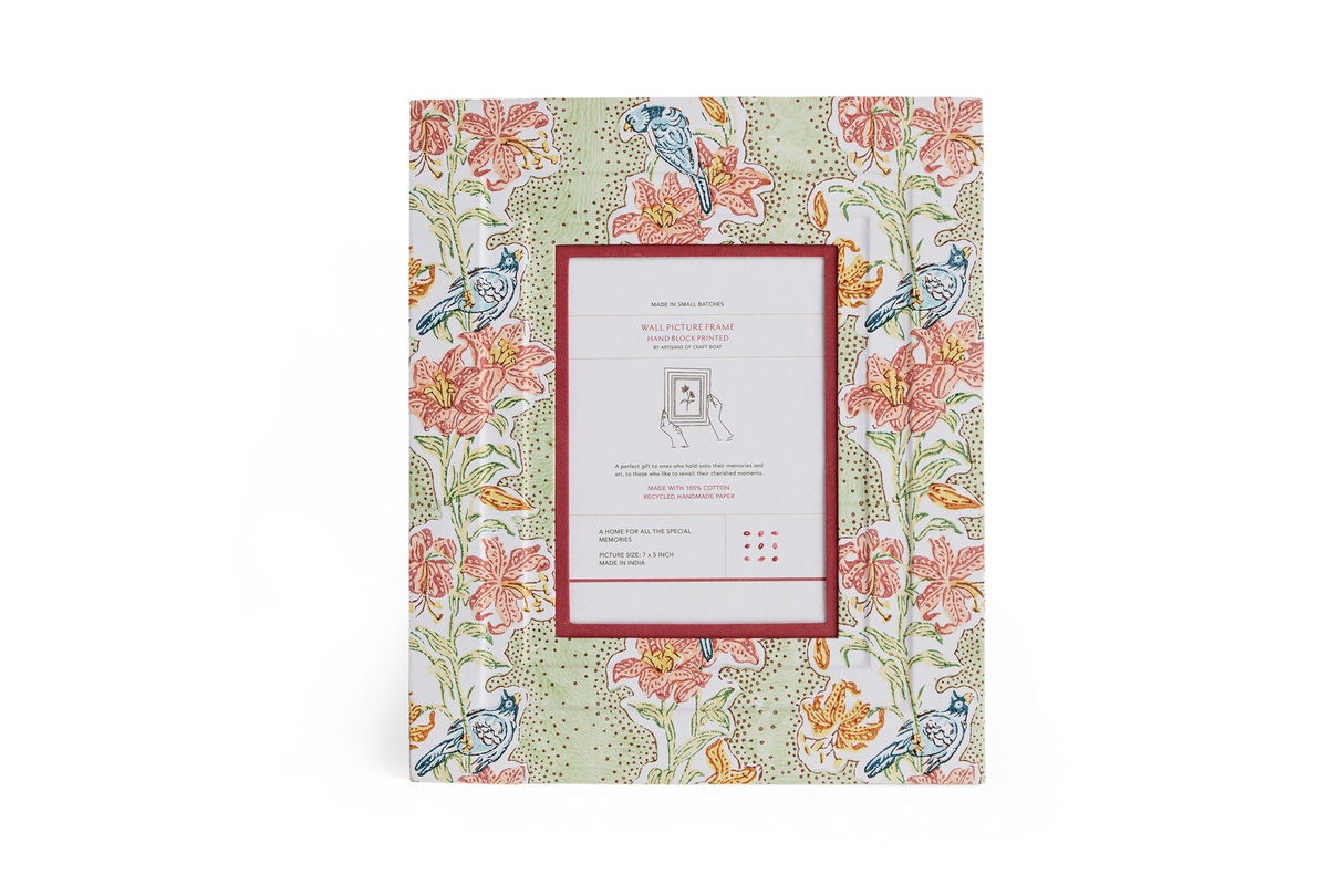 Parrot Garden – Hand Block Printed Wall Picture Frame (12" x 10", fits 7" x 5" photo)